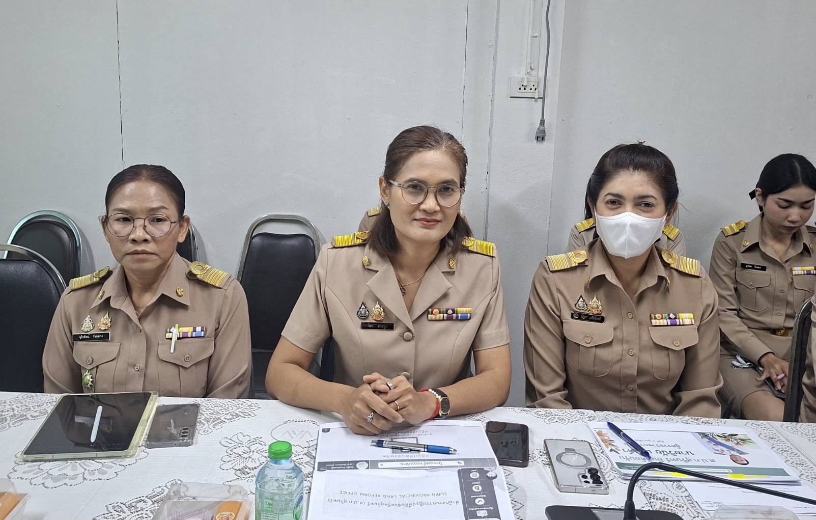 title - ผู้ตรวจราชการ ส.ป.ก. ประชุมตรวจราชการและติดตามความก้าวหน้าผลการดำเนินงานตามแผนการตรวจราชการของผู้ตรวจราชการสำนักงานการปฏิรูปที่ดินเพื่อเกษตรกรรม ประจำปีงบประมาณ พ.ศ. 2569 รอบที่ 1 เขตตรวจราชการที่ 13 จังหวัดสุรินทร์